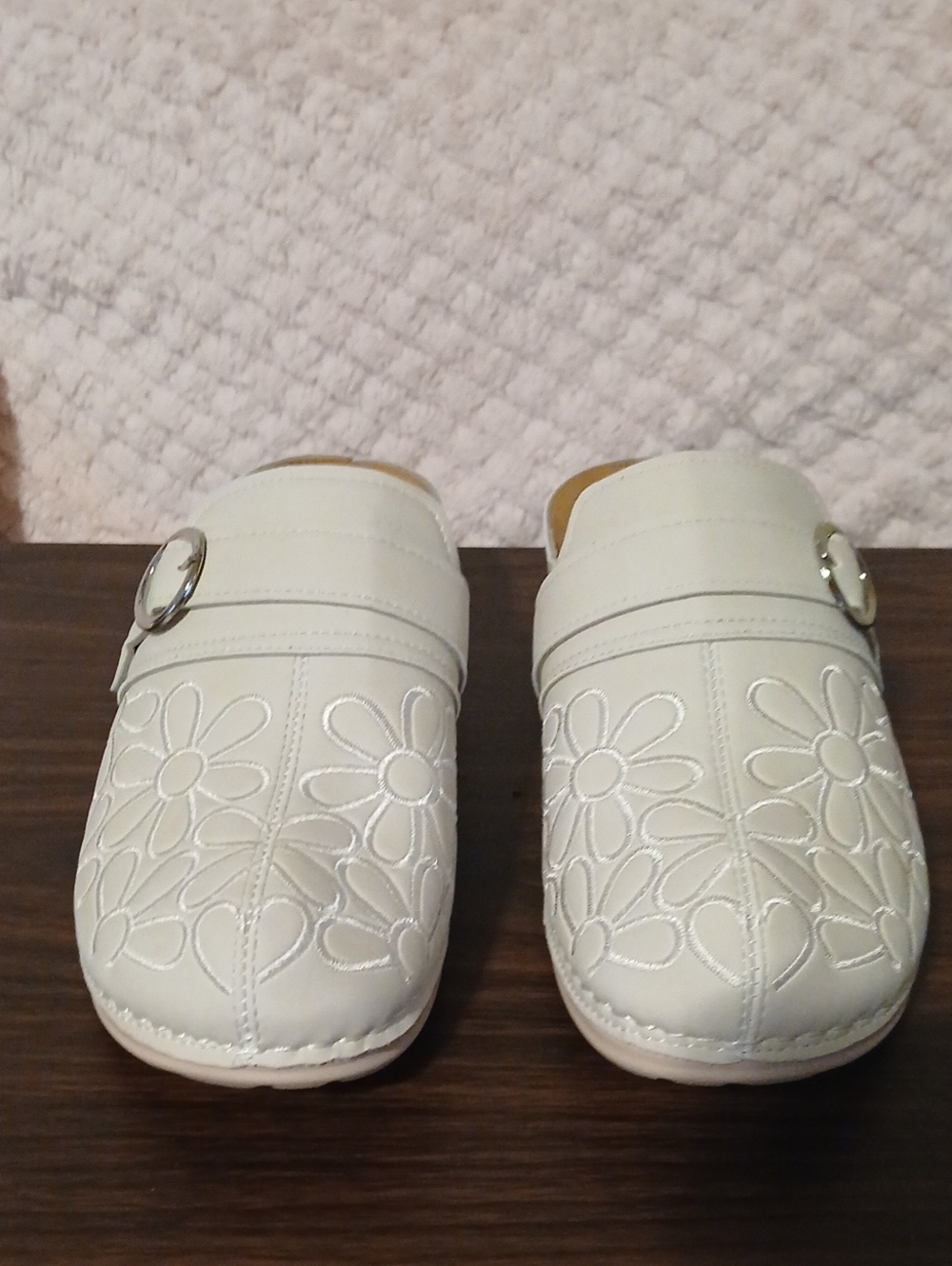 White Floral Embroidered Slip-On Clogs with Buckle